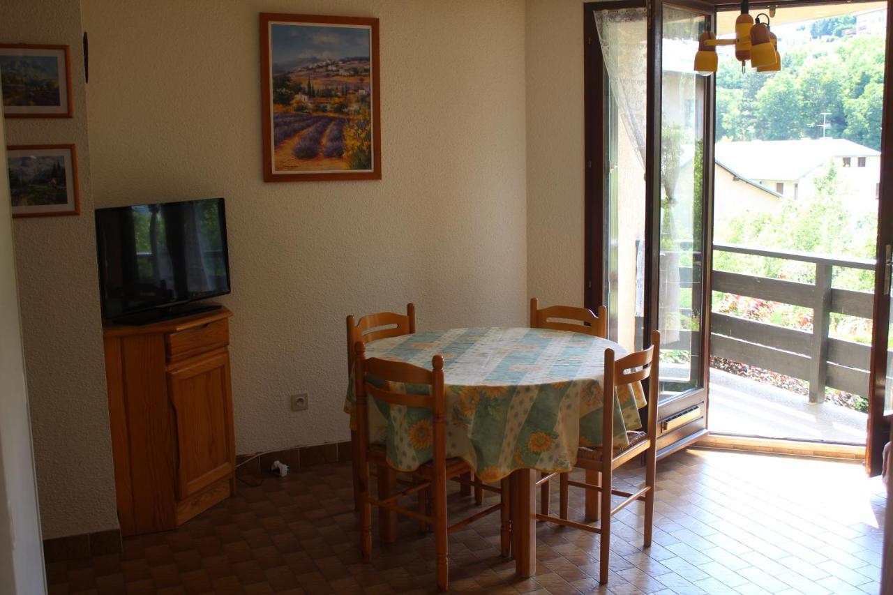 Appartement Au Calme, A Deux Pas Du Plan D Eau Embrun Exterior photo